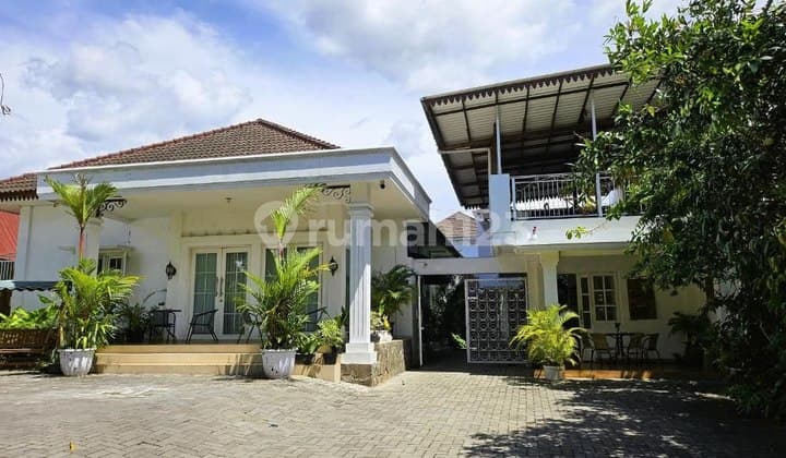 CLASSIC GUEST HOUSE RESIDENCE SUITABLE FOR BUSINESS IN JOGJA CITY