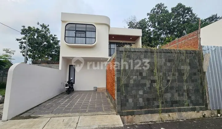 Rumah Mewah Jogja Art Deco Perumahan Dalam Ringroad Maguwoharjo