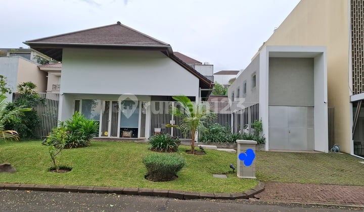Dijual Rumah Konsep Villa View Danau & Golf Crown Pondok Hijau Golf Summarecon Serpong