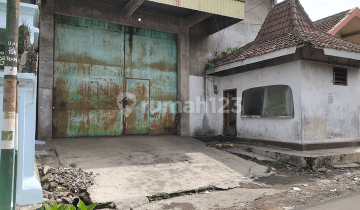 Gudang Jual, Jl, Dhoho-Dampit (RB)
