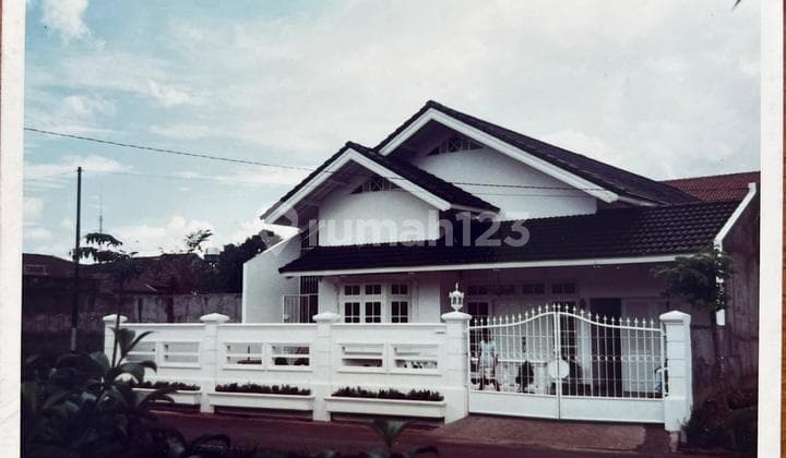 Dijual Rumah Mewah di Area Limo, Cinere Jawa Barat