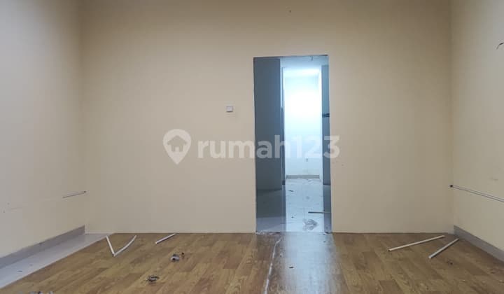 Disewa Ruko Green Village 4.5X15m2 3.5 Lantai Siap Pakai