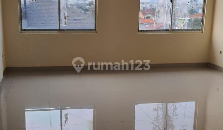 For Rent Cheapest Shop House Green Lake City Facing Main Road Ready to Occupy