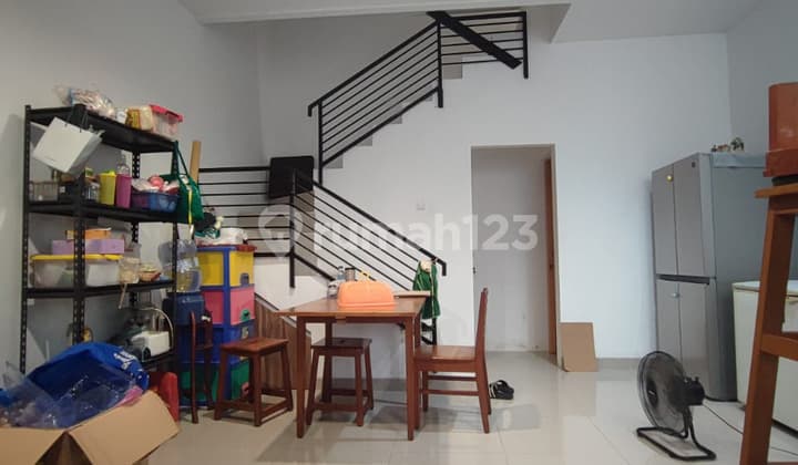 Translation: For Rent: Green Village House, 6x12m², Ready to Occupy
