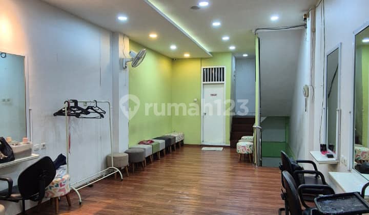 For Rent: 4-Story Shop House in Mangga Besar, Suitable for Business, Ready to Use