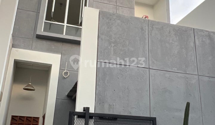 Rumah Dijual Medang Lestari Bagus SHM Dekat Gading Serpong