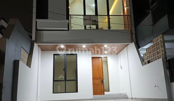 Rumah Bangunan Mandiri 2 Lantai Interior Siap Huni