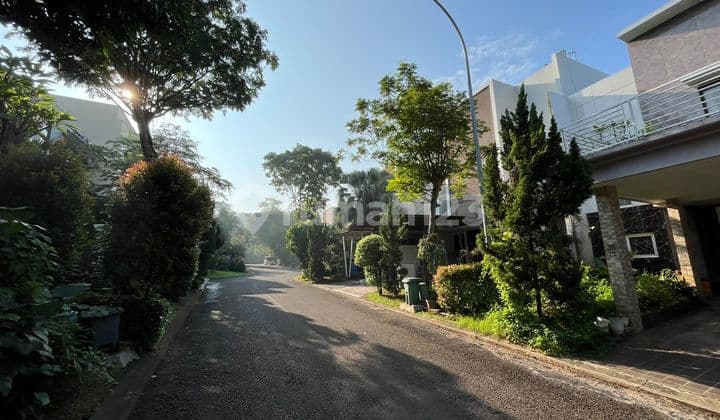 Rumah 2 Lantai Pusat Bsd Lokasi Sangat Dekat Dengan Krl Dan Suasana Alam