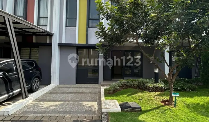 Rumah Gading Serpong Row Jalan Lebar Dekat Club House