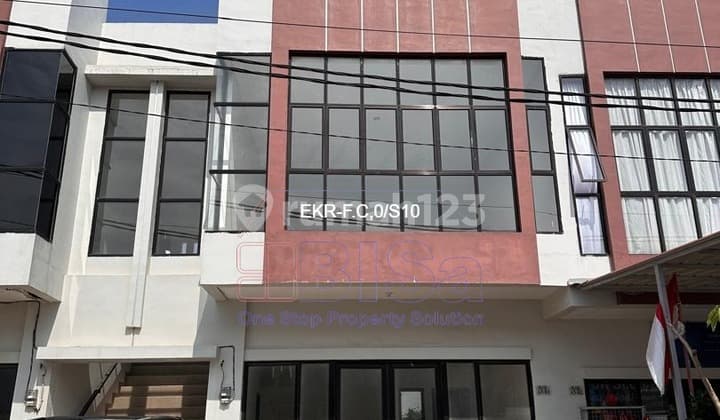 Dijual Ruko 2 Lantai Yg Cantik Nan Mulus di Perumahan Central Hills Batam Center.