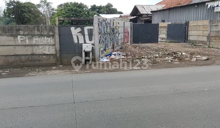 Tanah Kering Pinggir Jalan Raya Tangerang