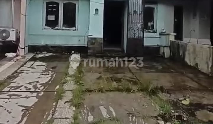 Rumah di Komplek Taman Ubud Lippo Karawaci. Tangerang