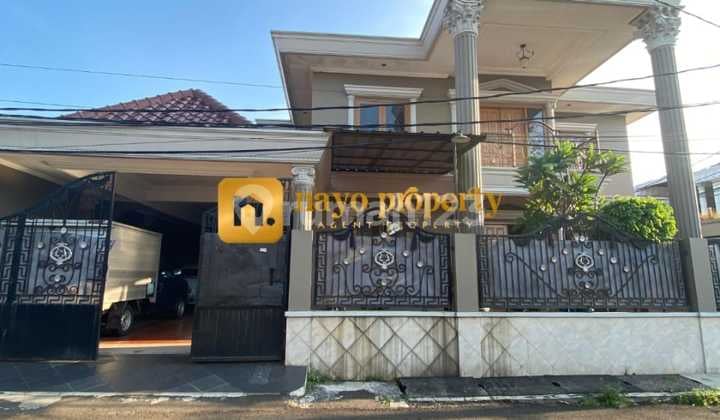 Rumah Mewah Classic Dalam Komplek Di Jatiwaringin Jakarta Timur