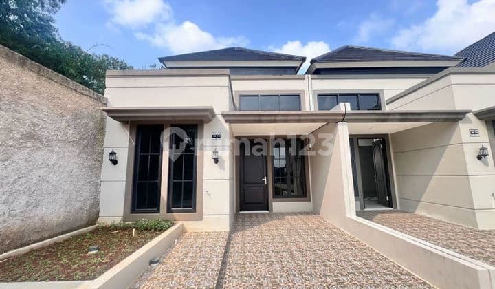 Ready 1-Story House One Step to Toll Exit