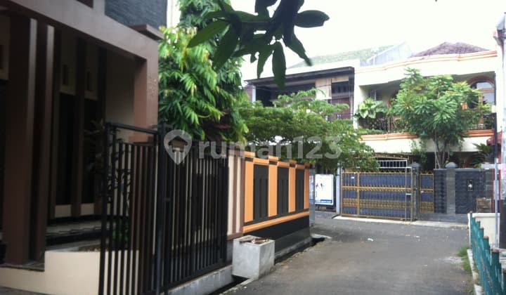 House for Sale on Jl. Sabut Kavling, Dki Pondok Kelapa, East Jakarta