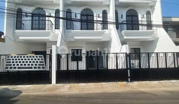 Dijual Rumah Baru Design Classic Modern di Cipinang Cempedak Jakata Timur