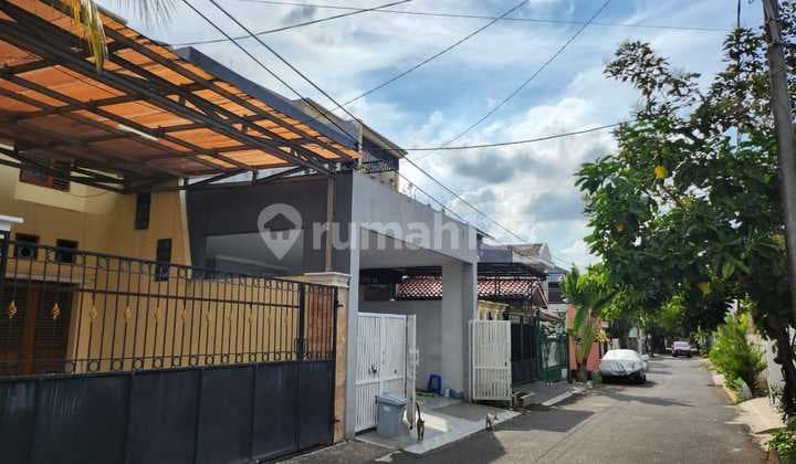Rumah 2 Lantai di Kavling Marinir,Pondok Kelapa Jakarta Timur