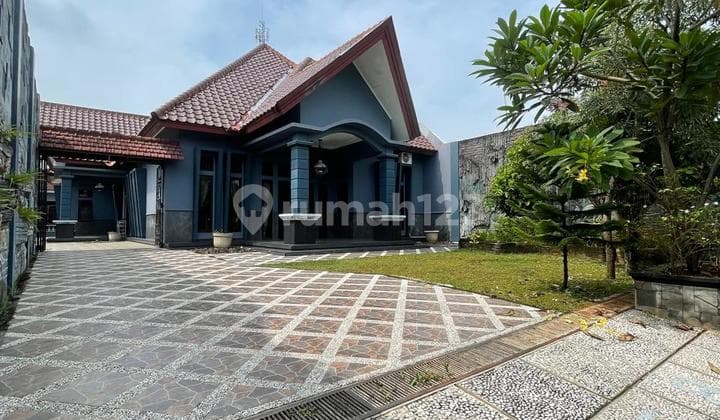 Luxury House in Nguter Sukoharjo Spacious, Cool, and Scenic Yard