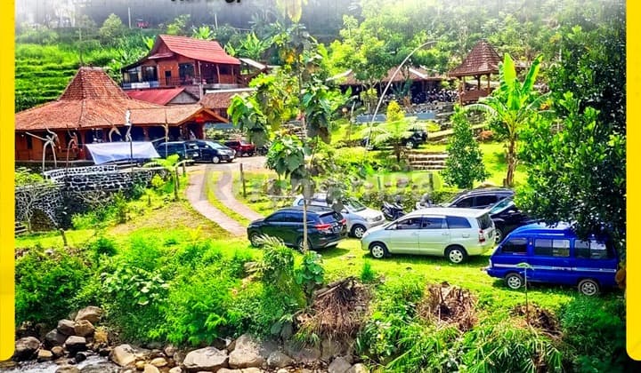 Villa + Resto di Karangpandan Kawasan Wisata Include Perabot