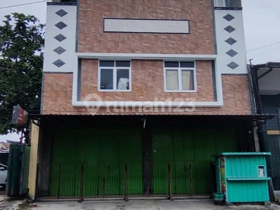 Disewakan Ruko 2.5 lantai Strategis di Widuran Dekat Dengan Pusat Kuliner