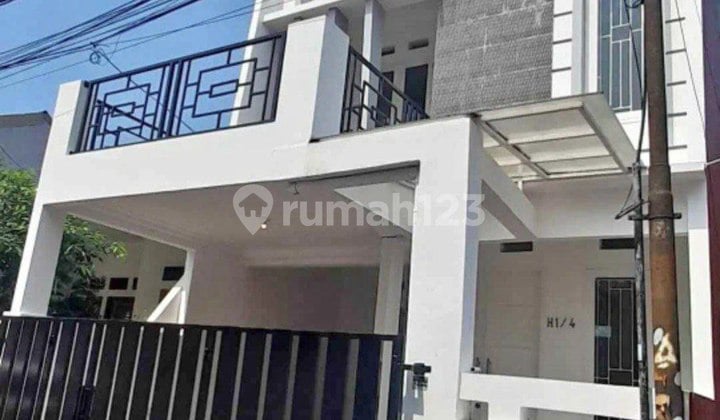 2-Story House in Pondok Kelapa, East Jakarta