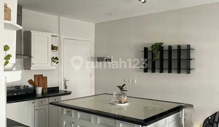For rent. Paladian apartment. Kelapa Gading.