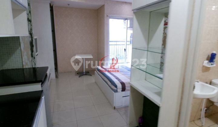 Cosmo Terrace Apartment Rental - Studio Type Fully Furnished