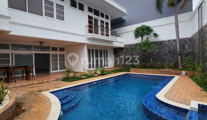 Dijual Murah Rumah Sewa Di Pondok Indah Jakarta Selatan, Hadap Timur, Jalan Lebar, Lokasi Tenang Dan Tidak Banjir