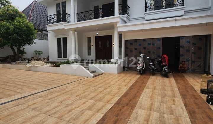 Dijual Murah Rumah Mewah Di Cilandak Jakarta Selatan, Hadap Selatan, Ada Kolam Renang, Taman Depan Belakang, Dekat Mall, Dekat Pintu Tol Tb Simatupang, Lingkungan Tenang, Dan Bebas Banjir