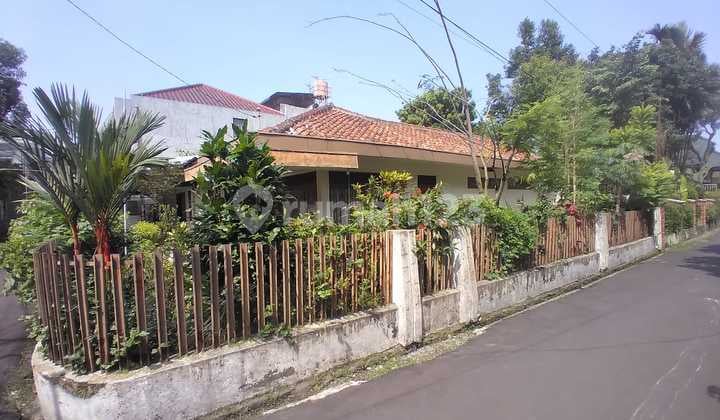 Rumah Asri di Komplek Sekelimus, Soekarno Hatta, Bandung