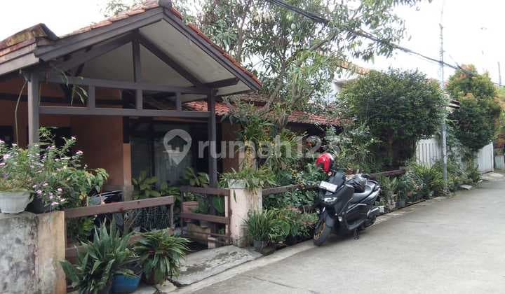 Rumah di Komplek Margahayu Raya Ciwastra