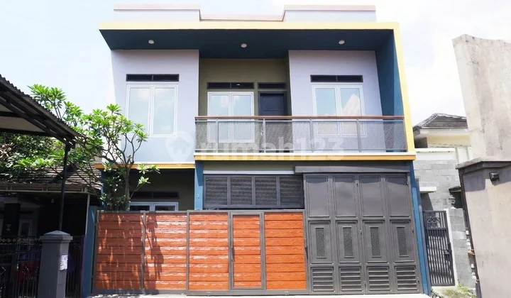 Rumah 2 Lantai di Riung Bandung Cocok untuk Keluarga Besar