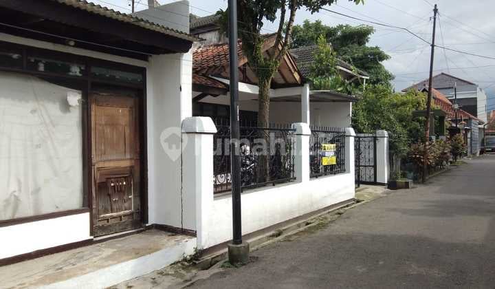 Rumah di Komplek Pandanwangi Margacinta