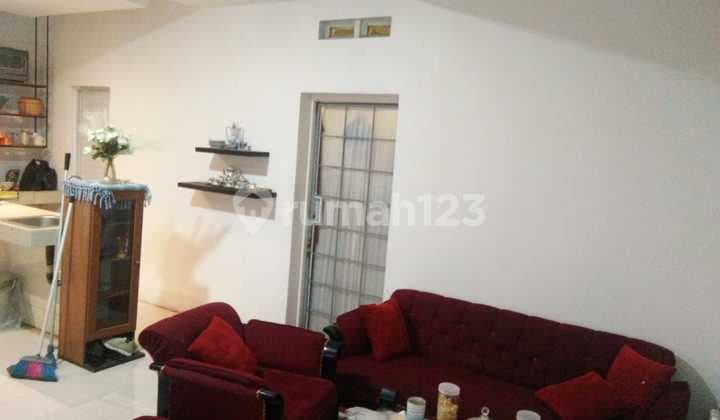 Rumah Cantik 2 Lantai di Pusat Kota Bandung