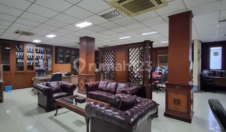 Dijual, Fatmawati Raya, Mini Building (3 Ruko Jadi Satu), 5 Menit ke Sta MRT & Exit Tol