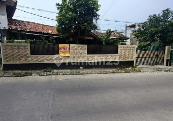 Dijual Rumah Luas di Pekayon Jaya Bekasi