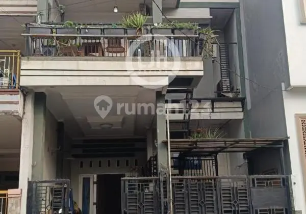 Rumah 2 Lantai di Jatiasih Bekasi