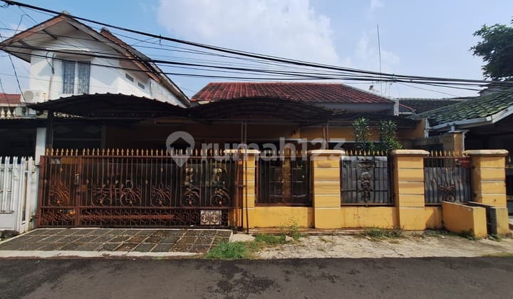 Ready-to-occupy house in Galaxy Bekasi