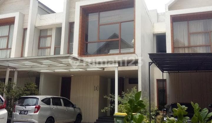 Casiila Townhouse Cilandak 4 Kamar Tidur