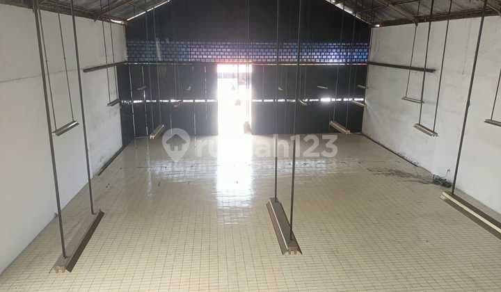 For Rent: Former Showroom Warehouse on Sultan Agung Street, West Bekasi