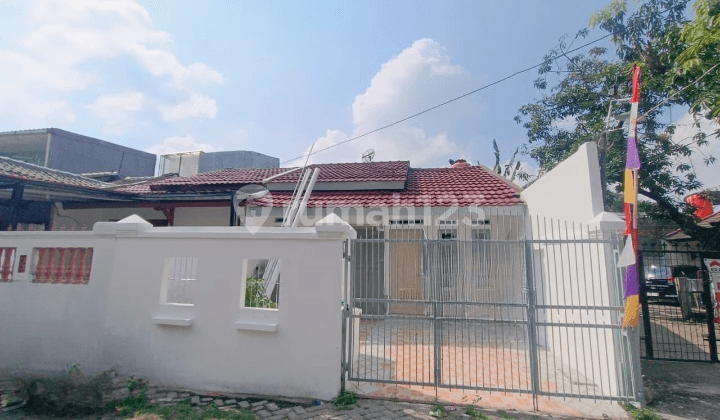 DiSewakan Taman Harapan Baru lokasi dekat dengan 2 stasiun (kranji dan cakung) Bekasi