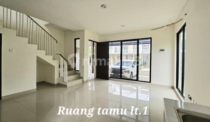Rumah Baru Posisi di Hook di Cluster Yarra Jgc Cakung Jakarta