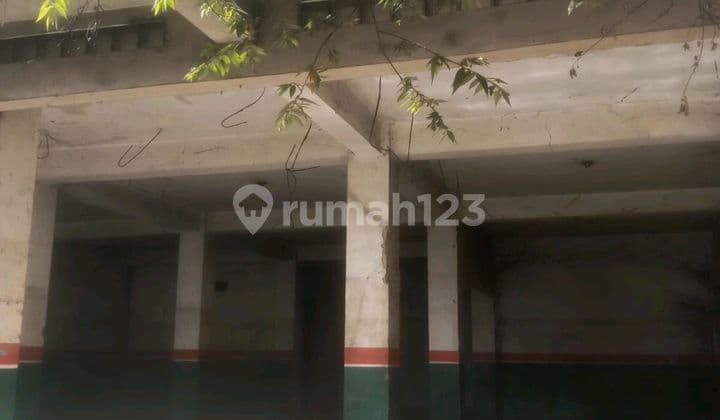 Dijual Bangunan Untuk Usaha Ruang-Usaha