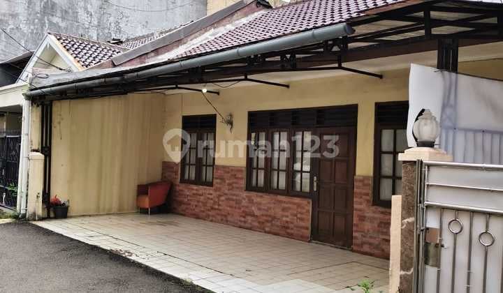 Dekat MRT Haji Nawi, Sma Cendrawasih