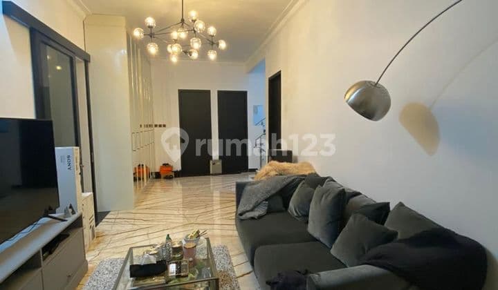 Townhouse Luxury, Full Marmer, Ac, Kitchen Set, Siap Huni