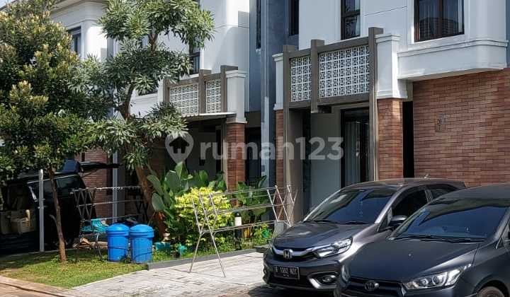 Murah Banget, Bu, Barang Langka. Jauh Dibawah Pasar Rumah 2 Lantai Di Cluster Avezza, Mozia Bsd City