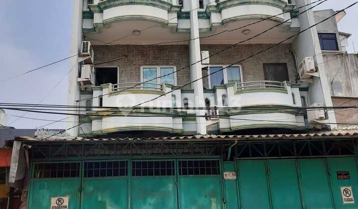 Ruko Plus Kosan di Tambora Jakarta Barat
