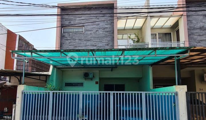 Rumah 2,5 Lantai Di Duri Kepa Semi Furnish Siap Huni