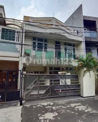 Two-Story House with SHM in Strategic Location, Duri Kepa, West Jakarta