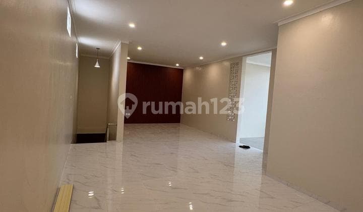 Jual Singgasana Pradana Rumah Bagus